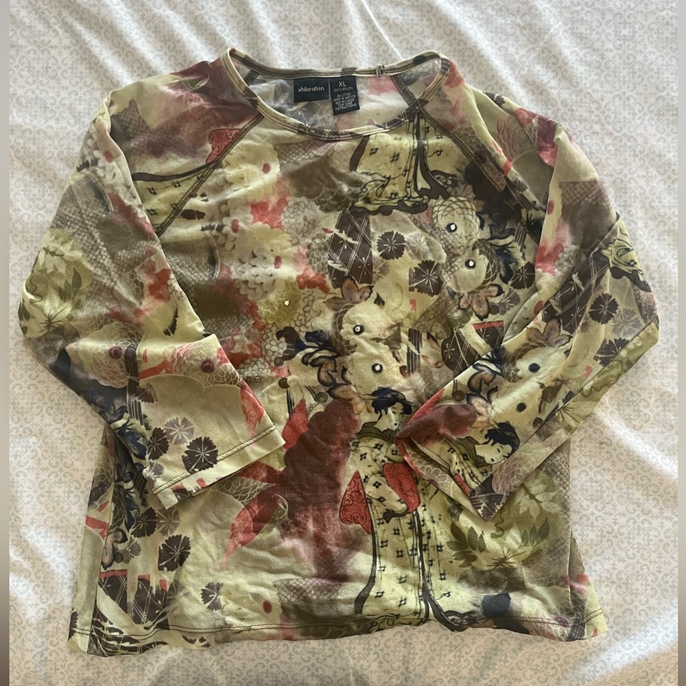 Geisha Graphic 3/4 Sleeve Top
